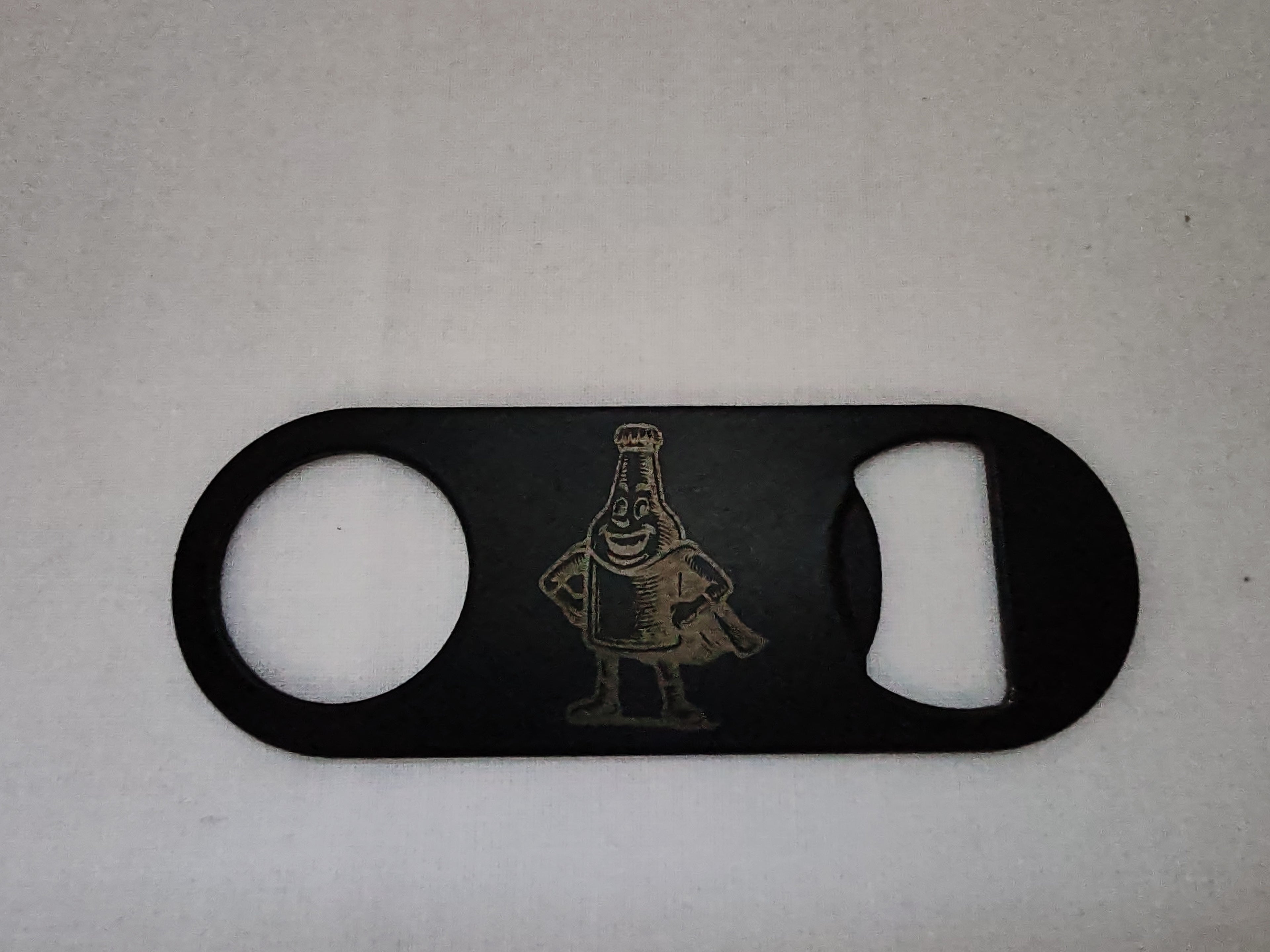 Décapsuleur métal motif Super Beer